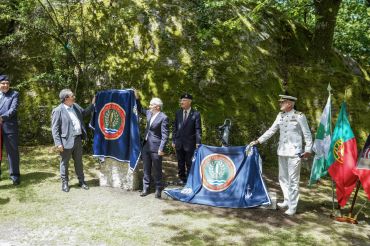 Fuzileiros com memorial na Penha